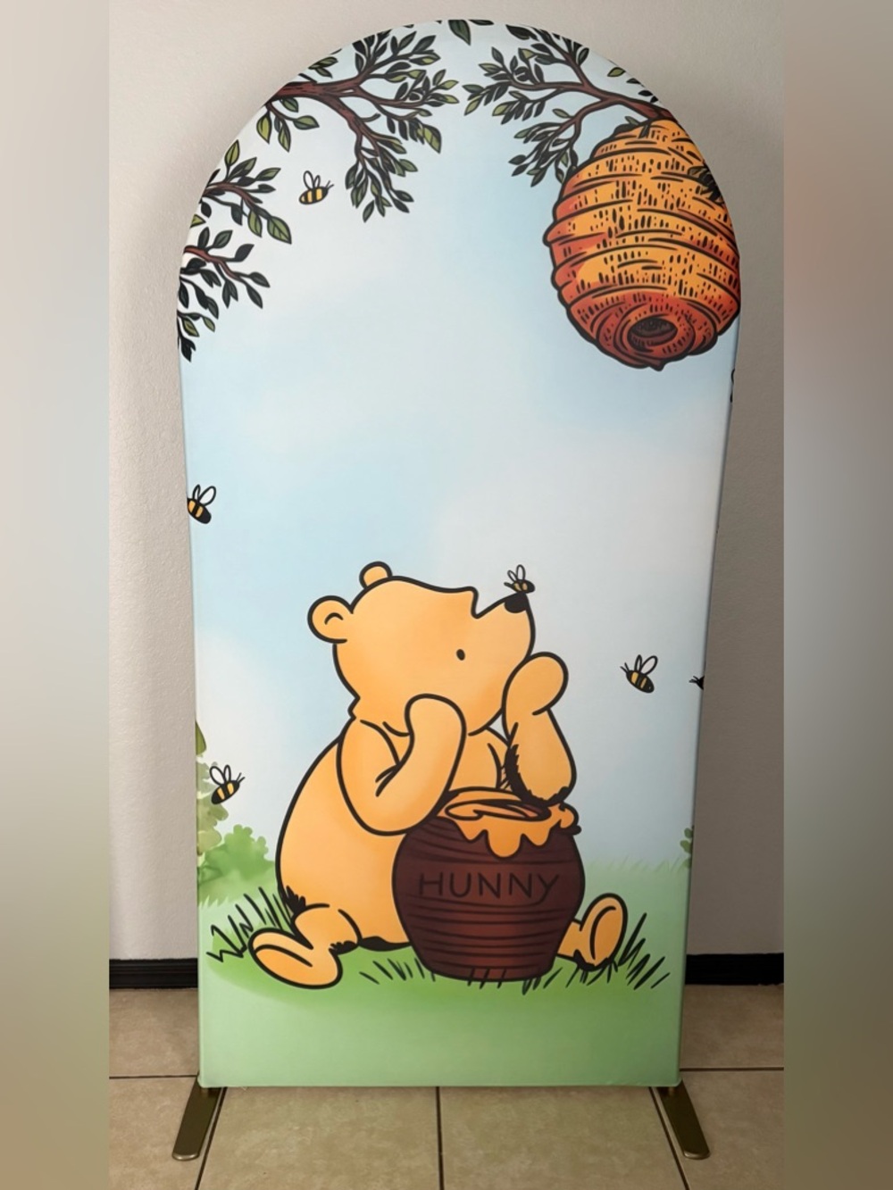 Winnie-the-Pooh Arch Backdrop Cover